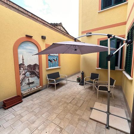 Il Fenicottero Bed & Breakfast Комакио Екстериор снимка